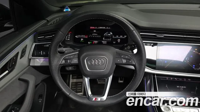 Audi Q8 55 TFSI quattro Premium — Фото автомобиля 13
