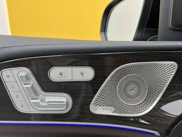 Mercedes-Benz GLS-Class — Фото автомобиля 17