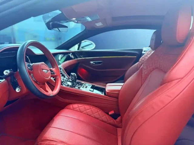 Bentley Continental — Фото автомобиля 9