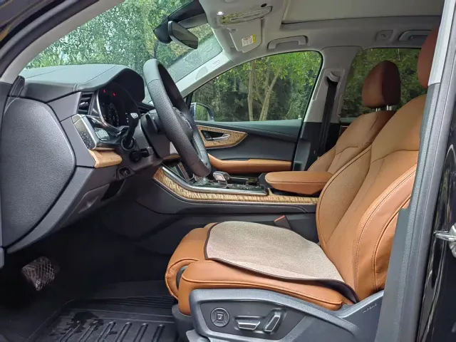 Audi Q7 — Фото автомобиля 6
