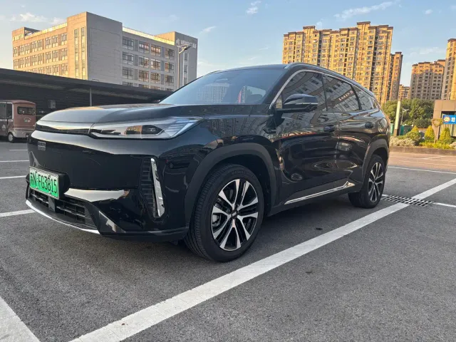 Фотография автомобиля — Geely Galaxy M7