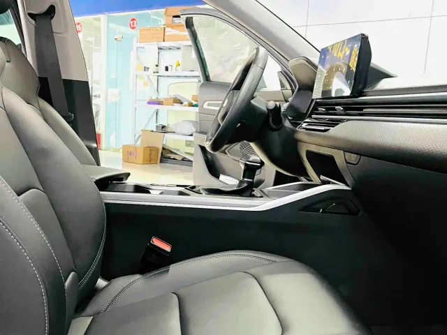 Geely Emgrand — Фото автомобиля 6