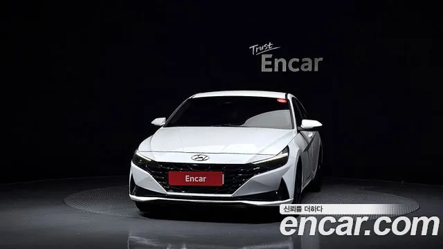 Hyundai Avante CN7 — Фото автомобиля 3
