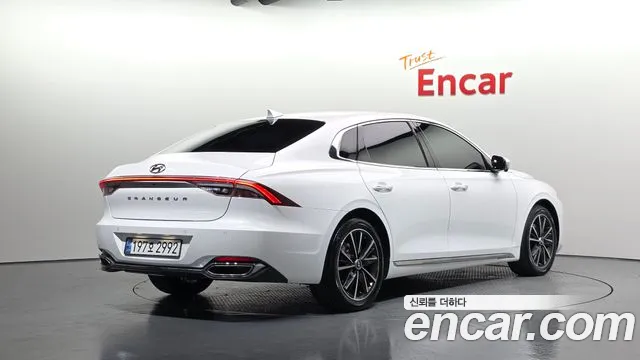 Hyundai Grandeur New — Фото автомобиля 2