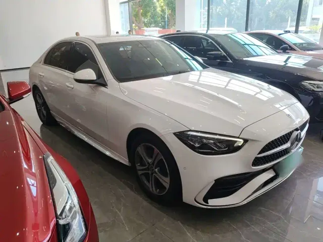 Mercedes-Benz C-Class — Фото автомобиля 3