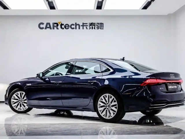 Audi A7L — Фото автомобиля 21