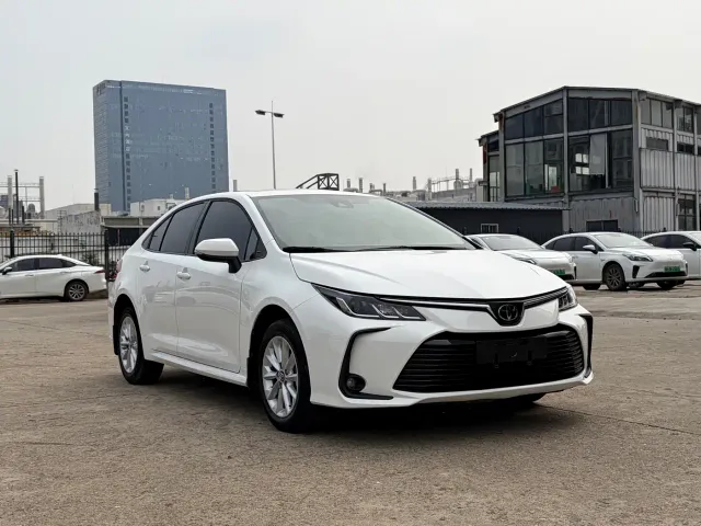 Toyota Corolla — Фото автомобиля 2