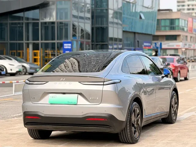 Onvo L60 — Фото автомобиля 10