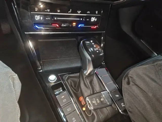 Volkswagen Passat — Фото автомобиля 13
