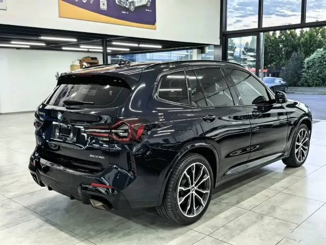 BMW BMW X3 2022 xDrive30i Leading M Night Package — Фото автомобиля 4