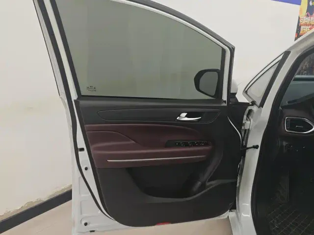 GAC Trumpchi M6 — Фото автомобиля 7