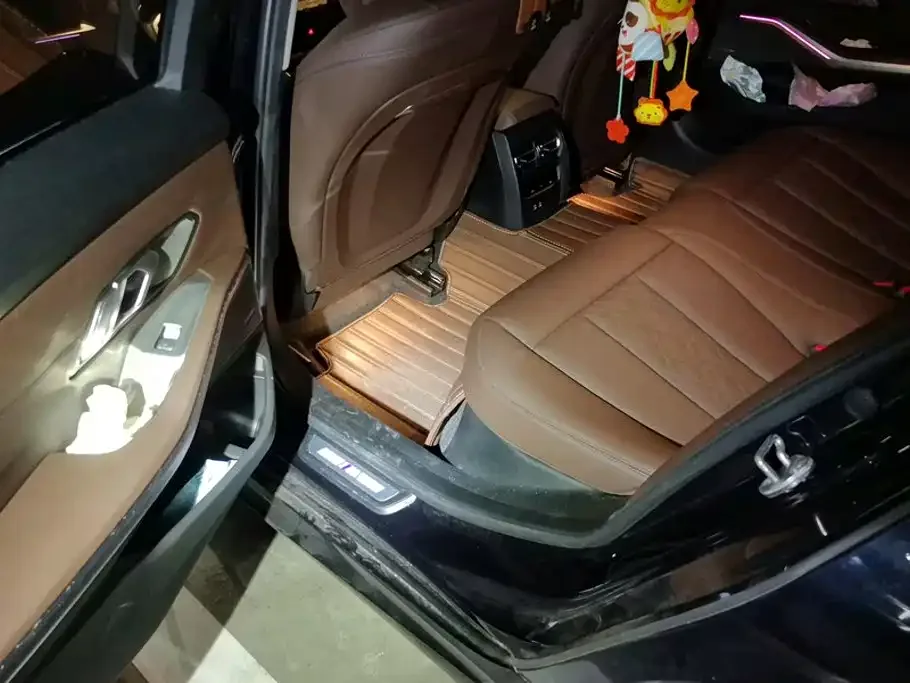 BMW BMW 3 Series 2023 325Li M Sport Black Night Package — Фото автомобиля 11
