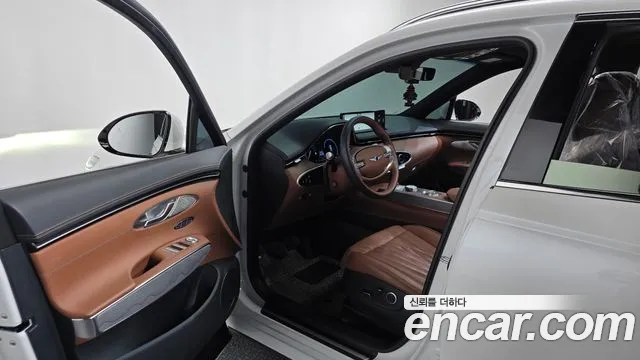 Genesis GV70 — Фото автомобиля 15