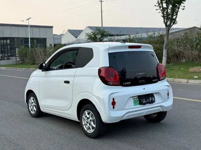 Roewe Clever — Фото автомобиля 9