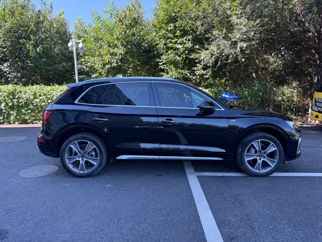Audi Q5L — Фото автомобиля 3