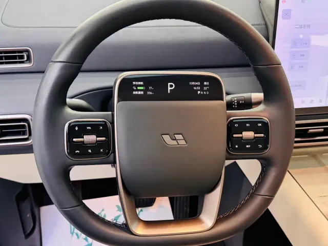 Li Auto MEGA — Фото автомобиля 14