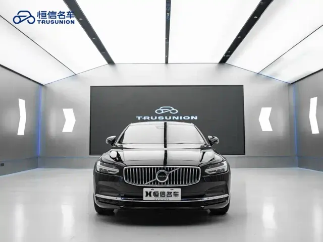 Volvo S90 — Фото автомобиля 3
