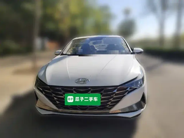Hyundai Elantra — Фото автомобиля 22