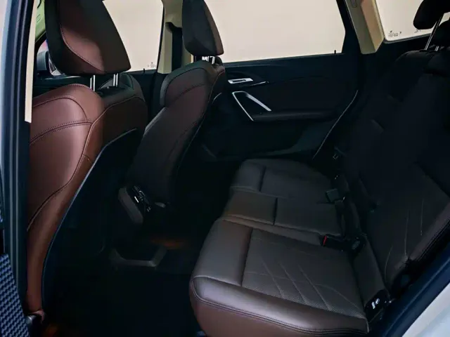 BMW X1 — Фото автомобиля 12