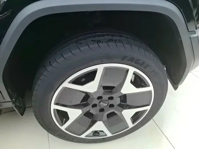 iCAR V27 — Фото автомобиля 14