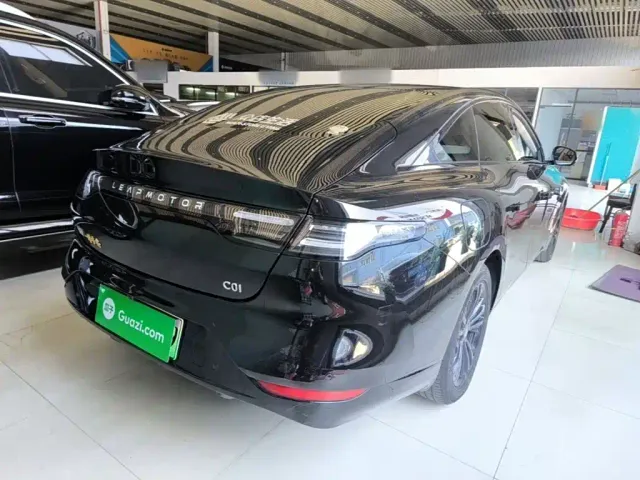 Leapmotor C01 — Фото автомобиля 6