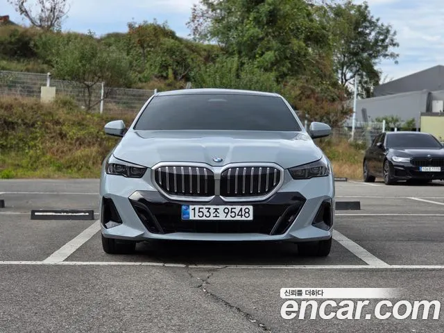 BMW 5 Series G60 — Фото автомобиля 3
