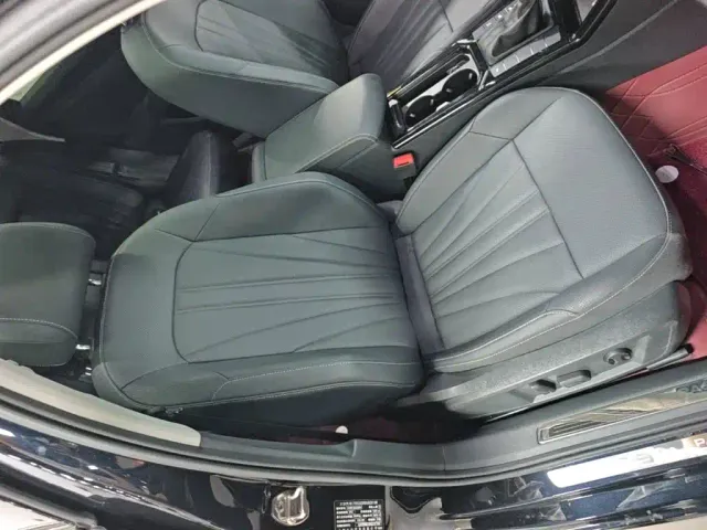 Volkswagen Passat — Фото автомобиля 24