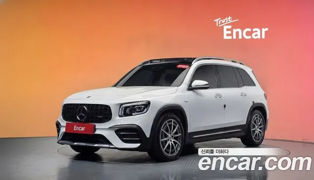 Фотография автомобиля — Mercedes-Benz GLB-Class