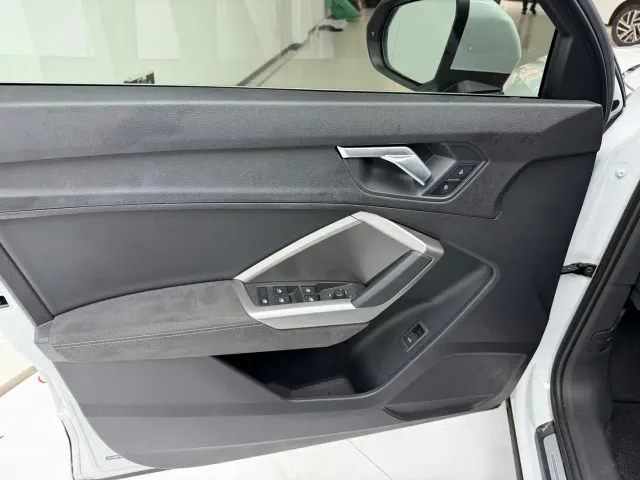 Audi Q3 — Фото автомобиля 14