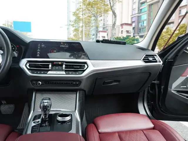 BMW 3 Series — Фото автомобиля 11