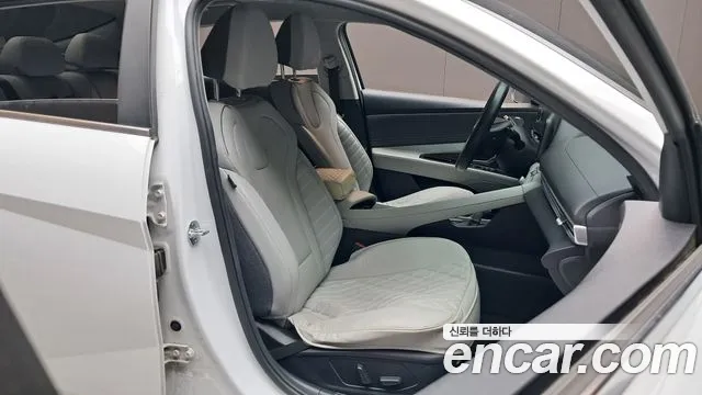 Hyundai AVANTE Avante (CN7) — Фото автомобиля 12