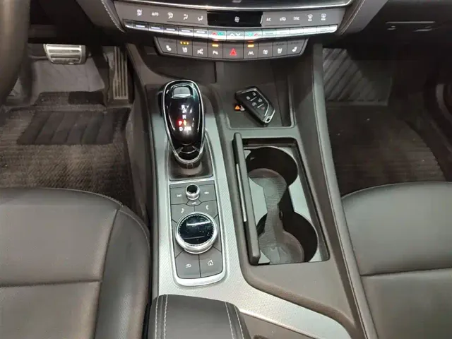Cadillac CT5 — Фото автомобиля 13