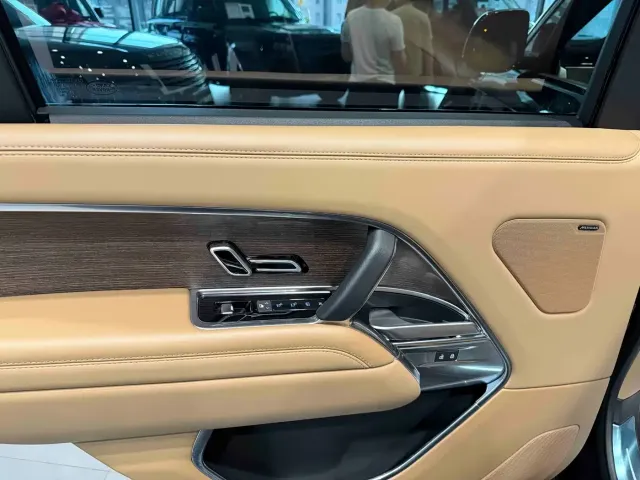 Land Rover Range Rover — Фото автомобиля 14