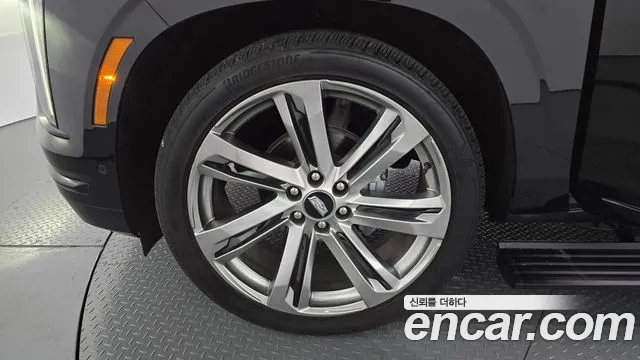 Cadillac Escalade 5th Gen — Фото автомобиля 5