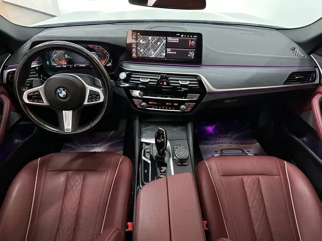 BMW 5 Series — Фото автомобиля 18