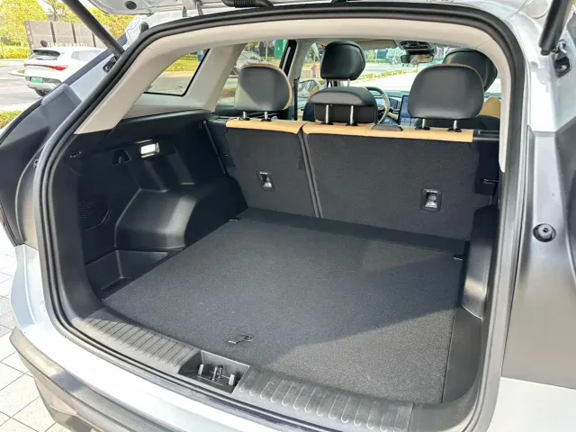 Geely Boyue L — Фото автомобиля 23