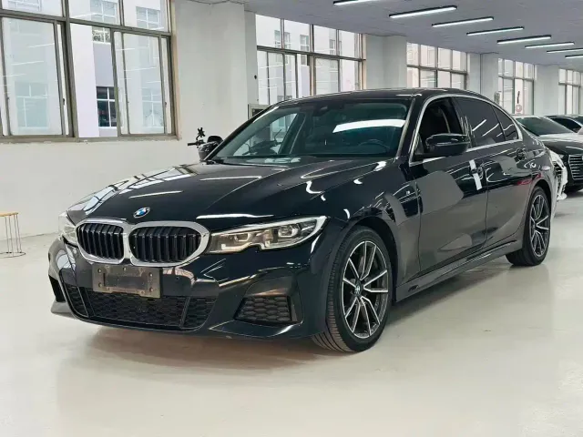 Фотография автомобиля — BMW 3 Series