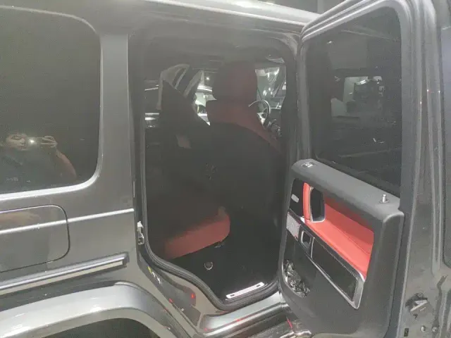 Mercedes-Benz G-Class — Фото автомобиля 11