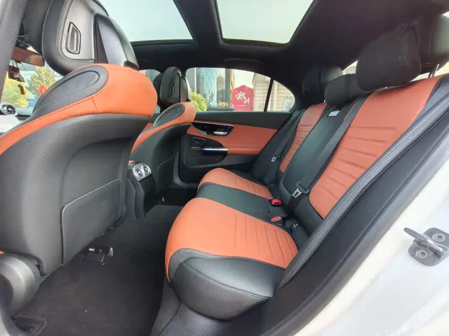 Mercedes-Benz C-Class — Фото автомобиля 16