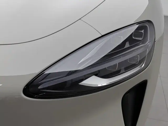 Xiaomi SU7 — Фото автомобиля 7