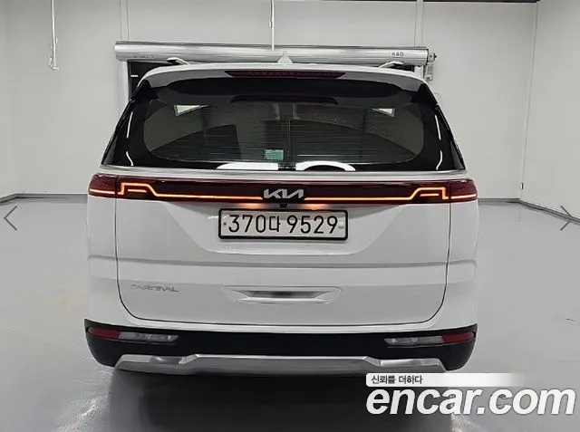 Kia Carnival 4th Gen — Фото автомобиля 3