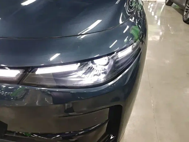Leapmotor C10 — Фото автомобиля 23