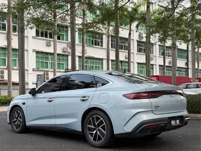 BYD Qin L — Фото автомобиля 4
