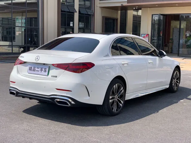 Mercedes-Benz C-Class — Фото автомобиля 4