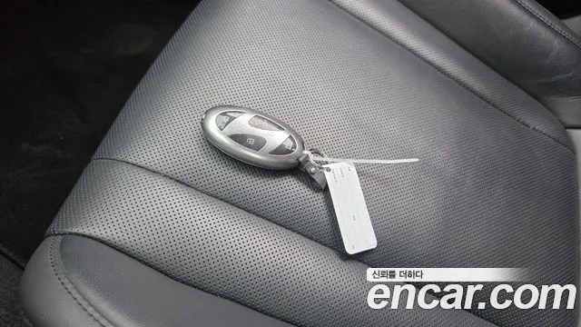 Hyundai Grandeur Grandeur (GN7) 3.5 Бензин 2WD — Фото автомобиля 18