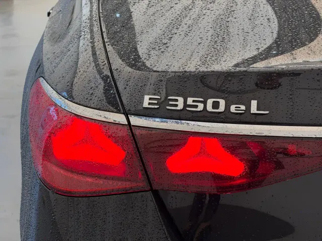 Mercedes-Benz E-Class — Фото автомобиля 9