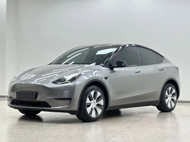 Фотография автомобиля — Tesla Model Y