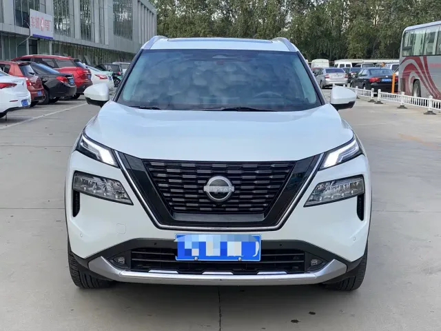 Nissan X-Trail — Фото автомобиля 2
