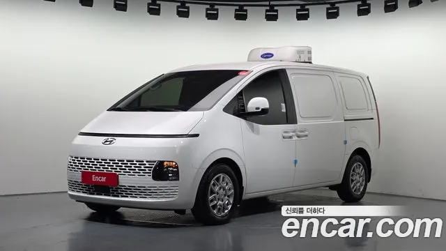 Фотография автомобиля — Hyundai Staria