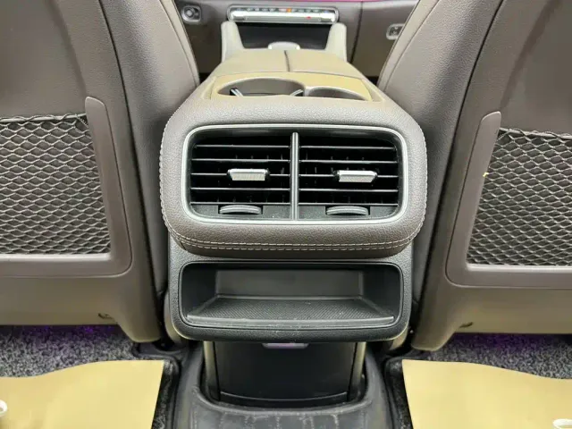 Mercedes-Benz GLE-Class — Фото автомобиля 29